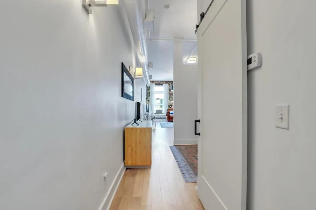 Διαμέρισμα Lush Savannah Loft - Near Plant Riverside District