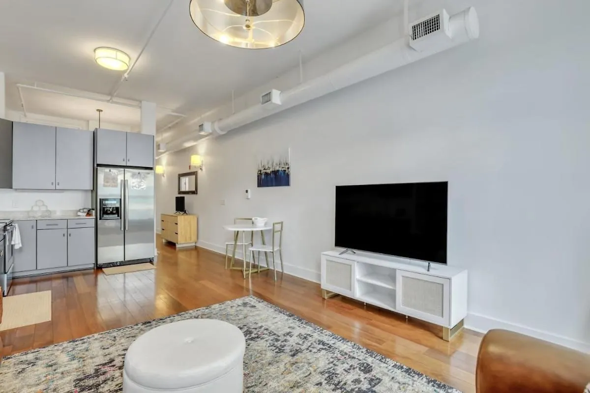 Lush Savannah Loft - Near Plant Riverside District Ηνωμένες Πολιτείες της Αμερικής