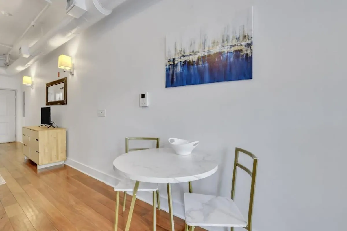 Διαμέρισμα Lush Savannah Loft - Near Plant Riverside District